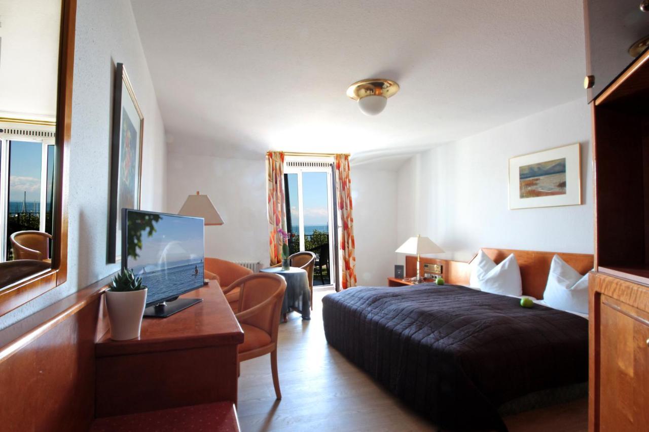 Schiff Am Hotel Konstanz