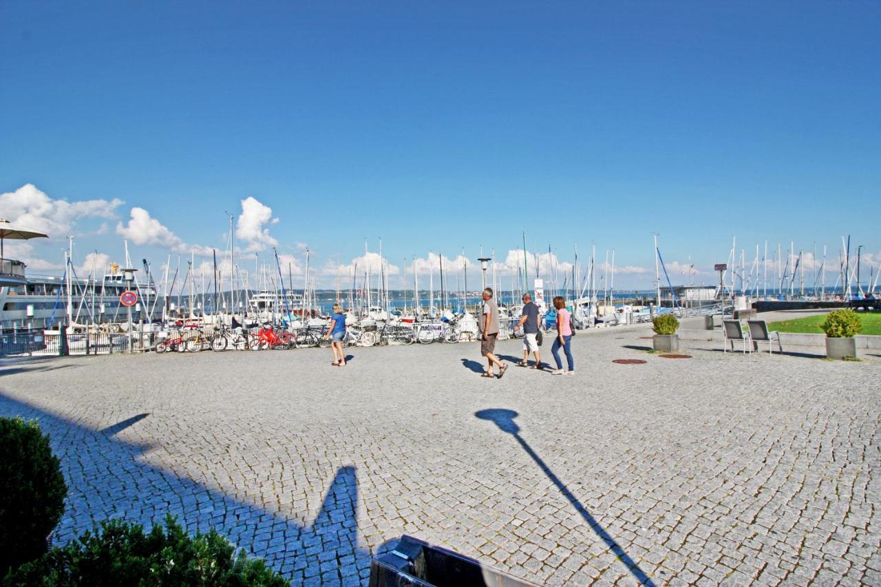Schiff Am Hotel